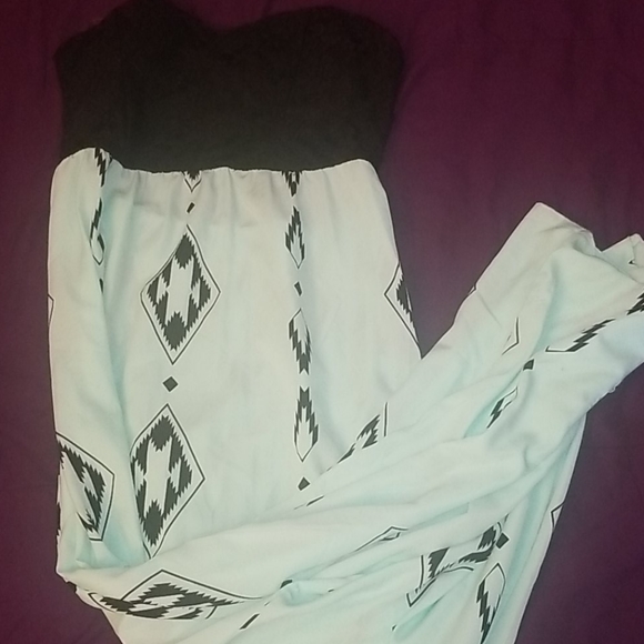 Dress - Picture 6 of 6